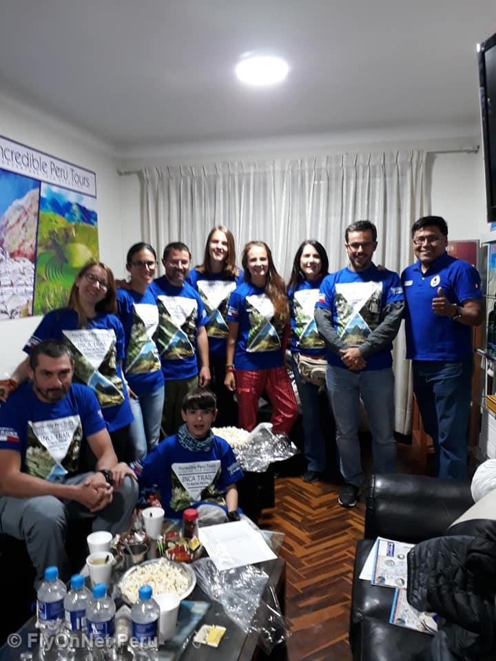 Álbum de fotos: Grupo durante o briefing na agência