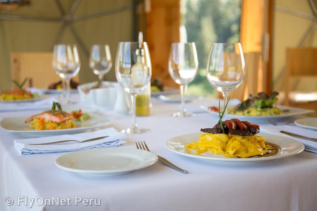 Álbum de fotos: Refeição na cúpula geodésica