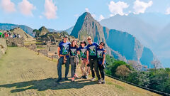 Caminhantes em Machu Picchu