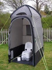 Banheiros químicos trazidos durante a caminhada